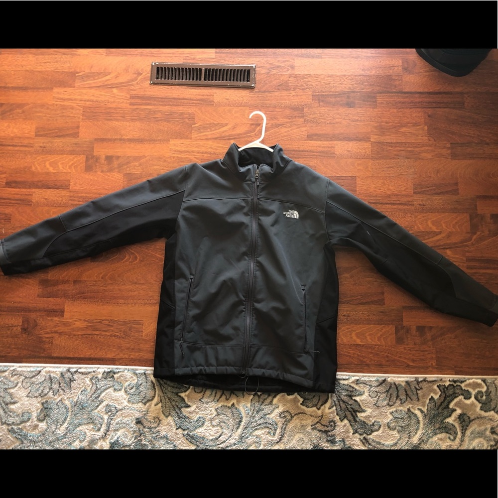 Men’s Softshell Northface jacket. - Picture 3 of 6